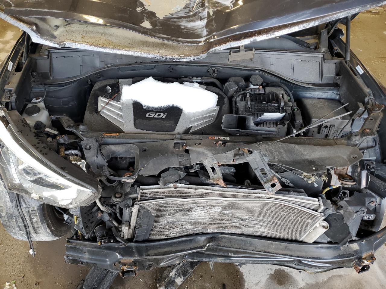 2013 Hyundai Santa Fe - Image 12