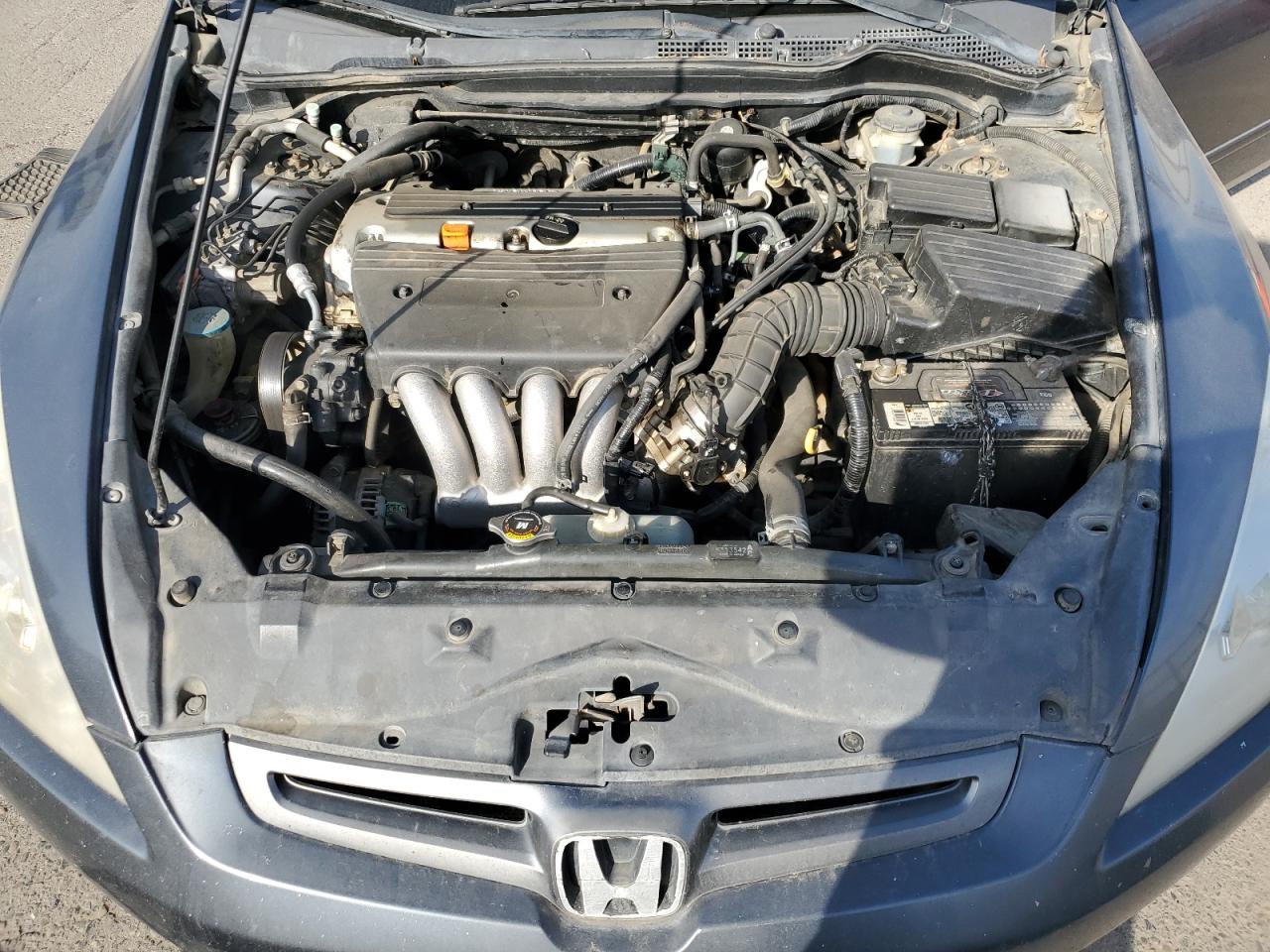 2004 Honda Accord - Image 11