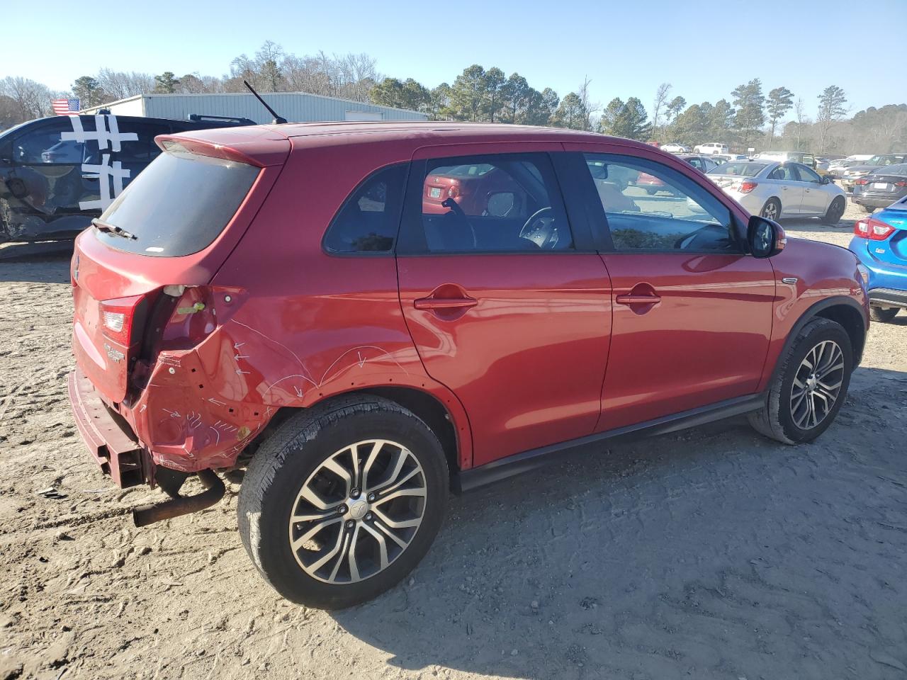 2016 Mitsubishi Outlander - Image 3