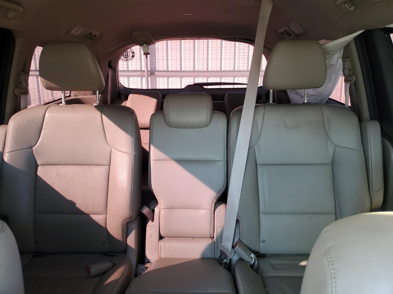 2017 Honda Odyssey - Image 10