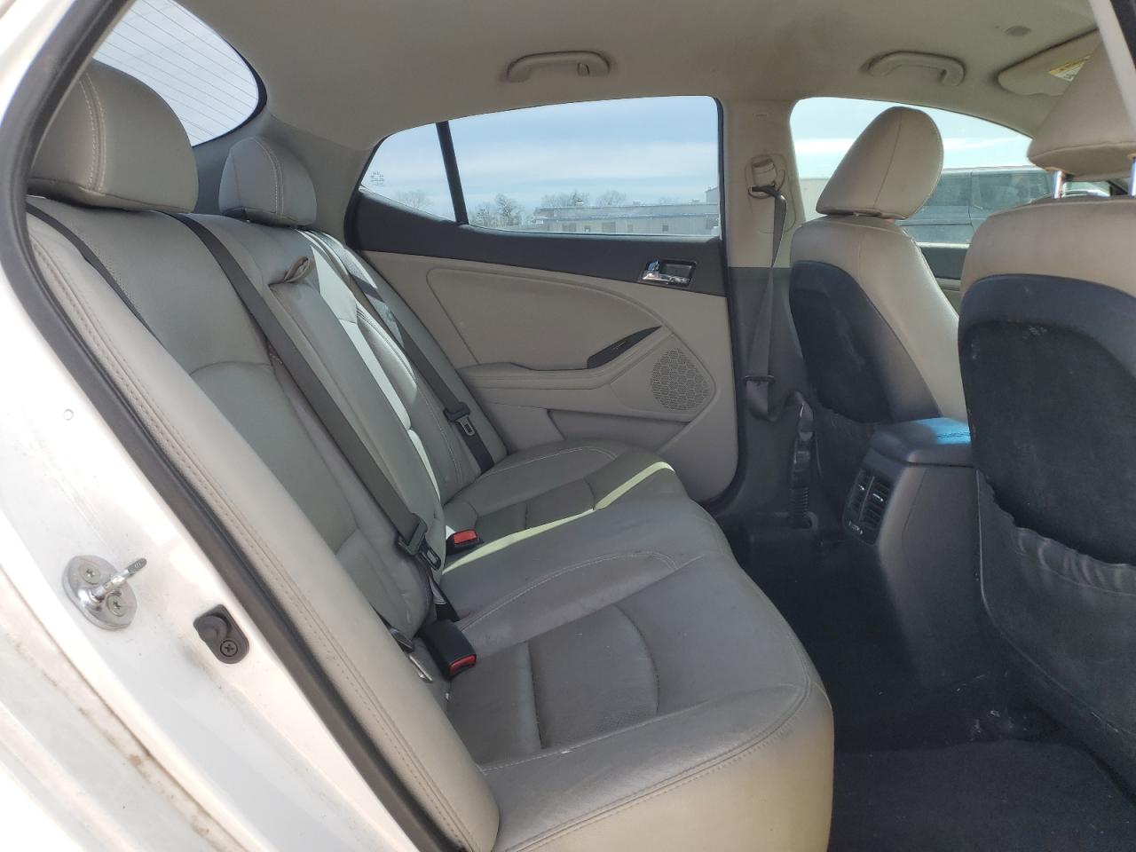 2012 Kia Optima - Image 10