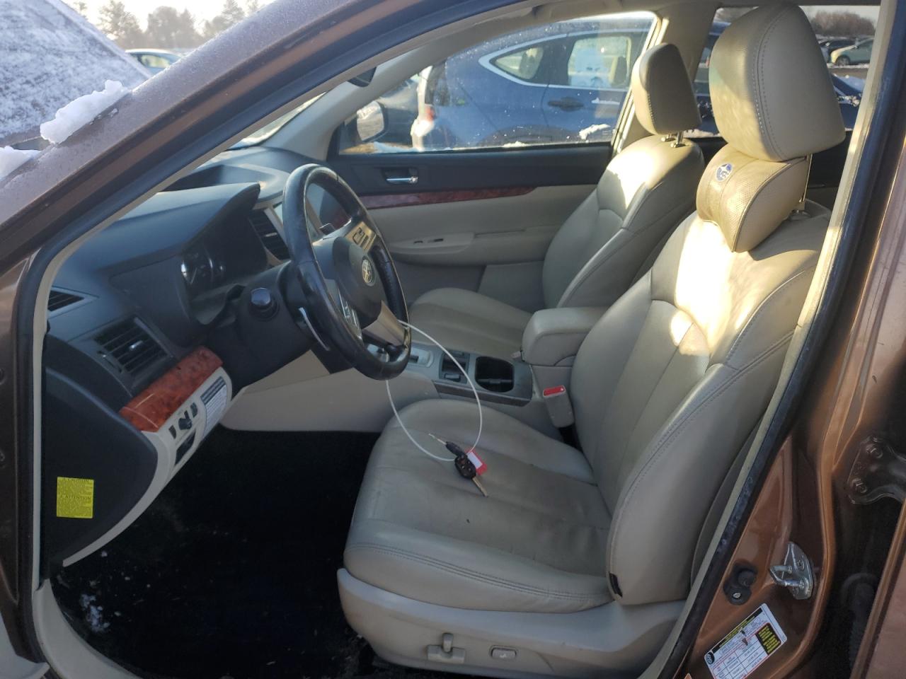 2011 Subaru Outback - Image 7