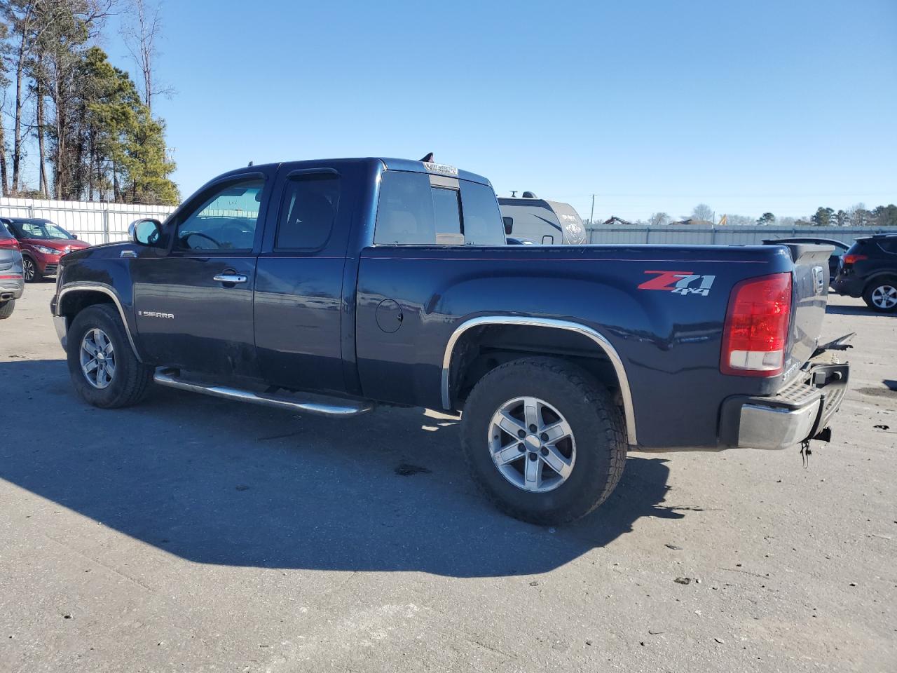 2008 GMC Sierra - Image 2