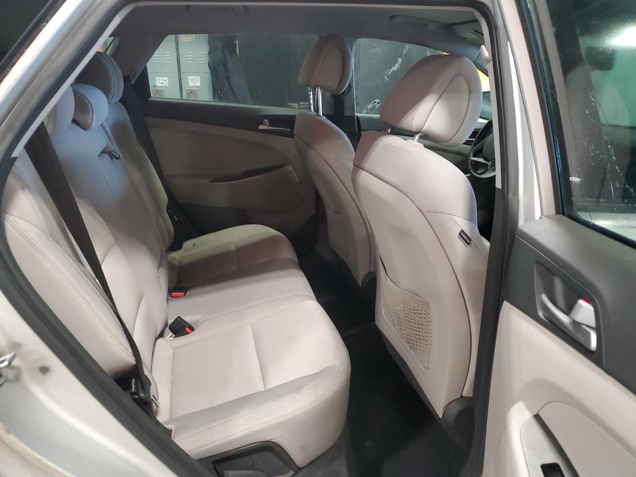 2016 Hyundai Tucson - Image 11