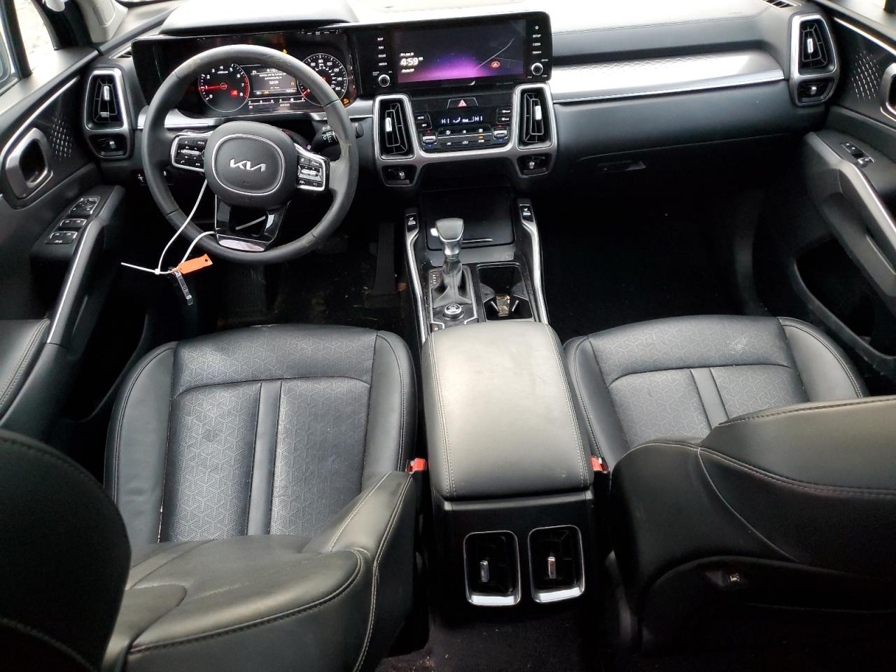 2023 Kia Sorento - Image 8