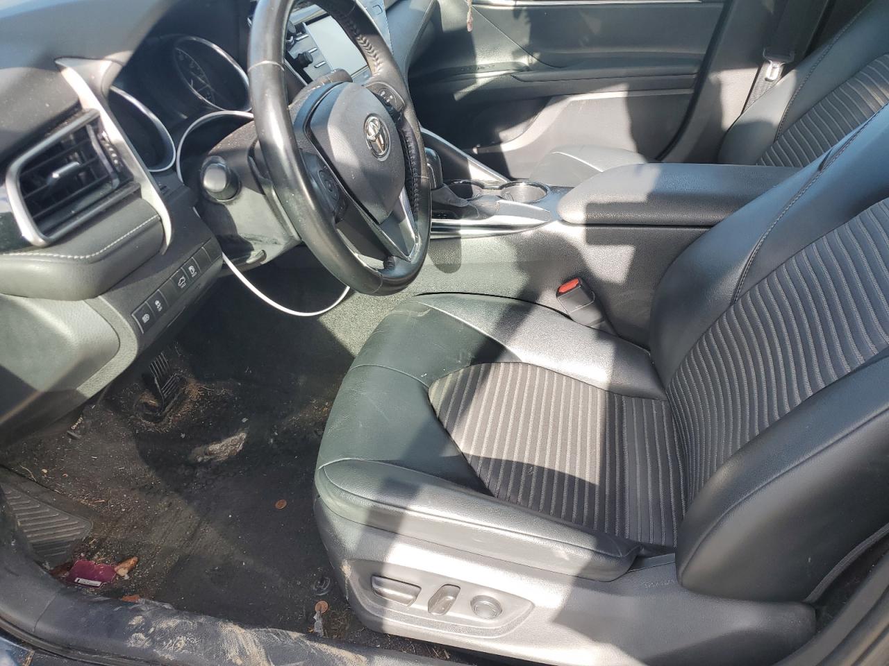 2020 Toyota Camry - Image 7