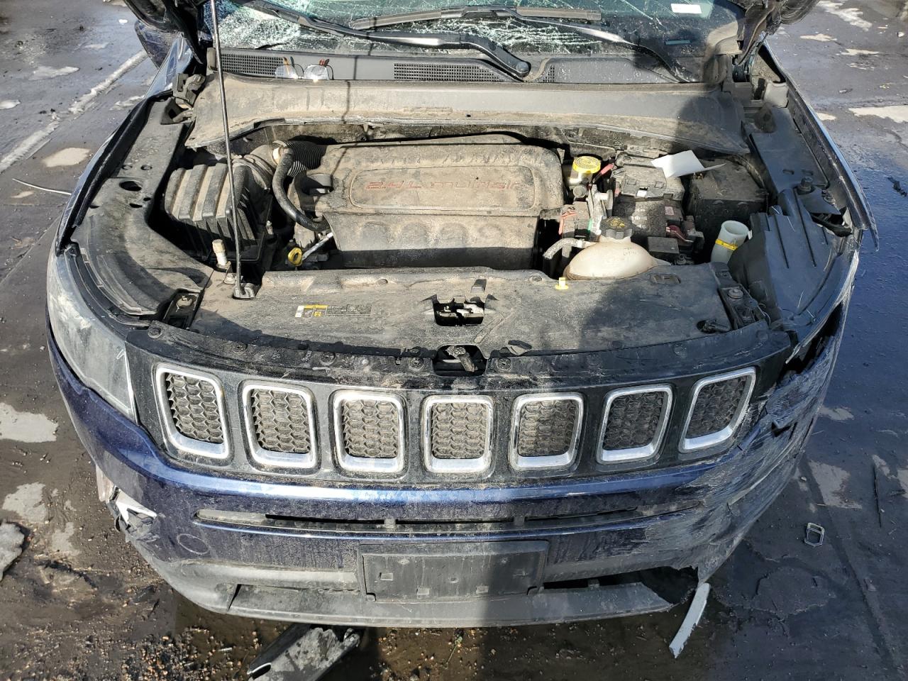 2018 Jeep Compass - Image 12