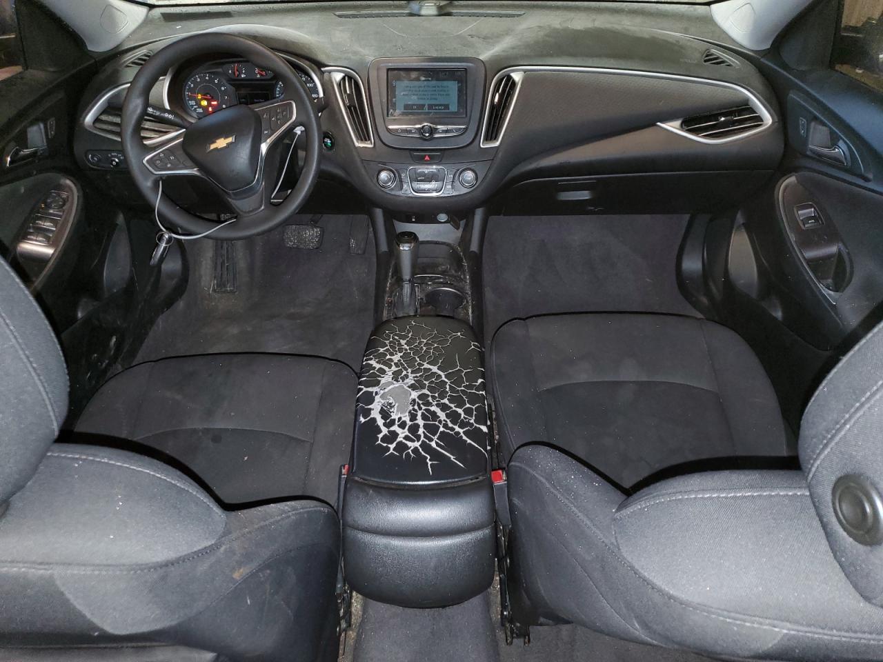 2018 Chevrolet Malibu - Image 8