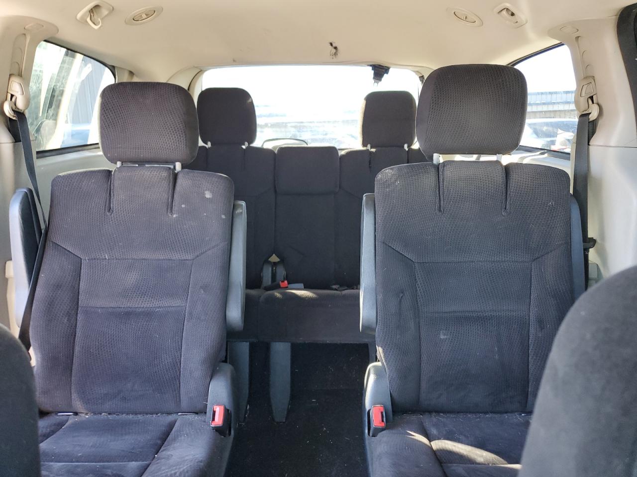 2014 Dodge Caravan - Image 10