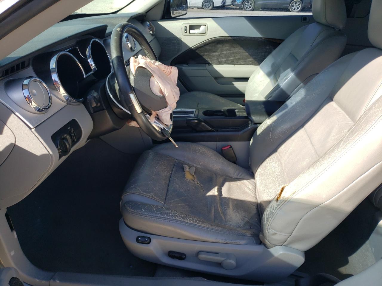 2008 Ford Mustang - Image 7
