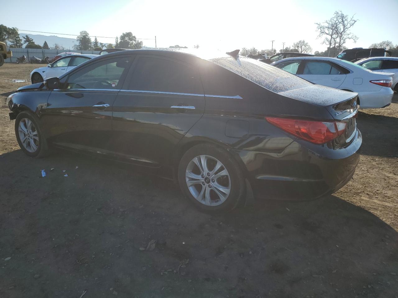 2011 Hyundai Sonata - Image 2
