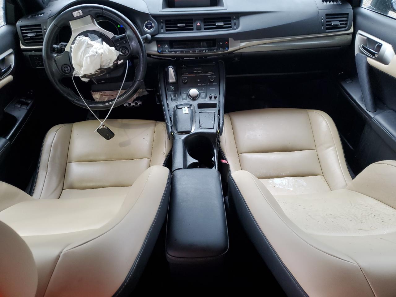 2014 Lexus CT - Image 8