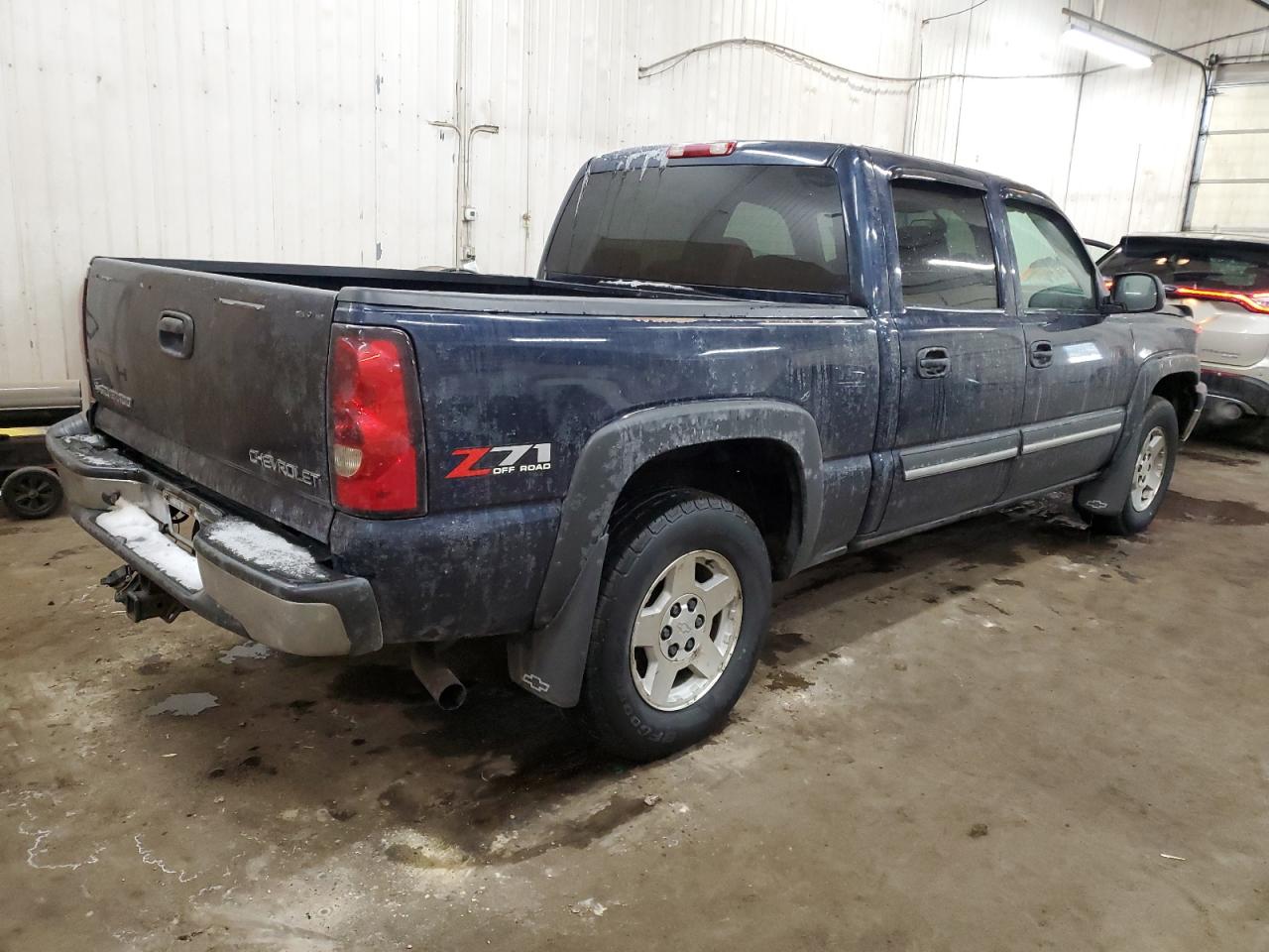 2005 Chevrolet Silverado - Image 3