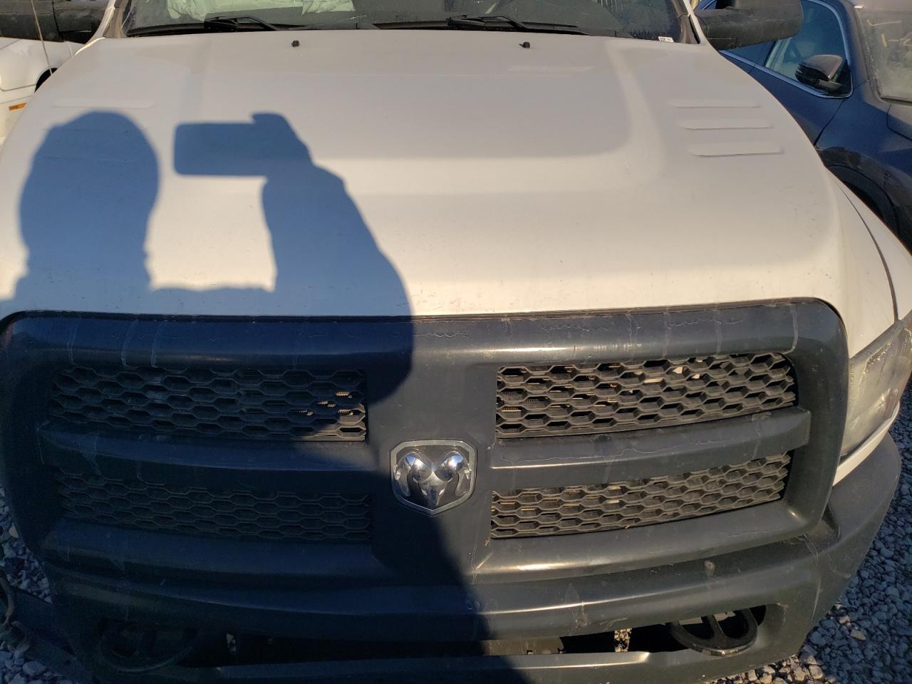 2018 RAM 3500 - Image 12