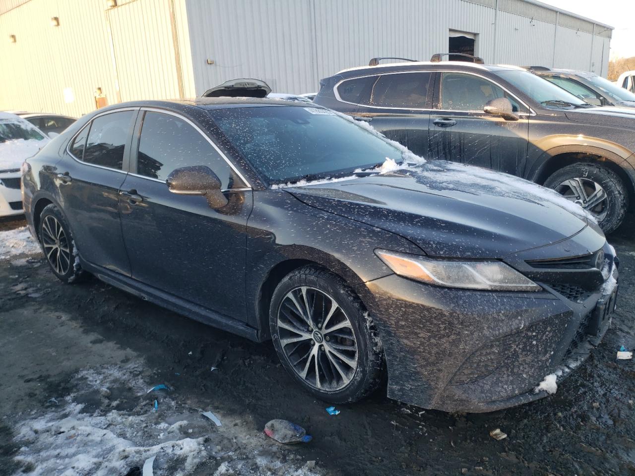 2018 Toyota Camry - Image 4