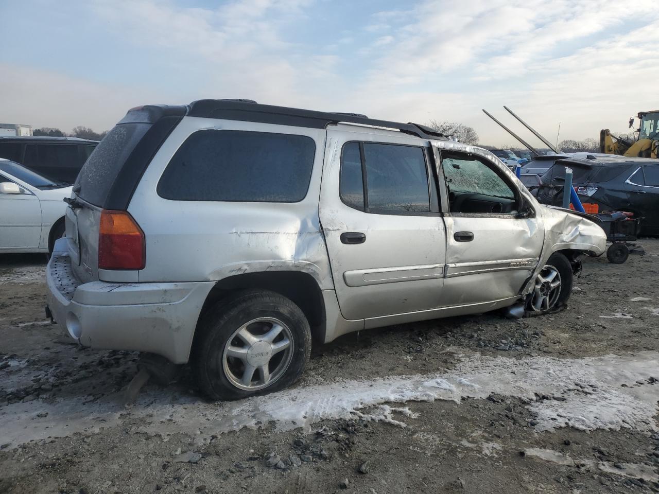 2004 GMC Envoy - Image 3