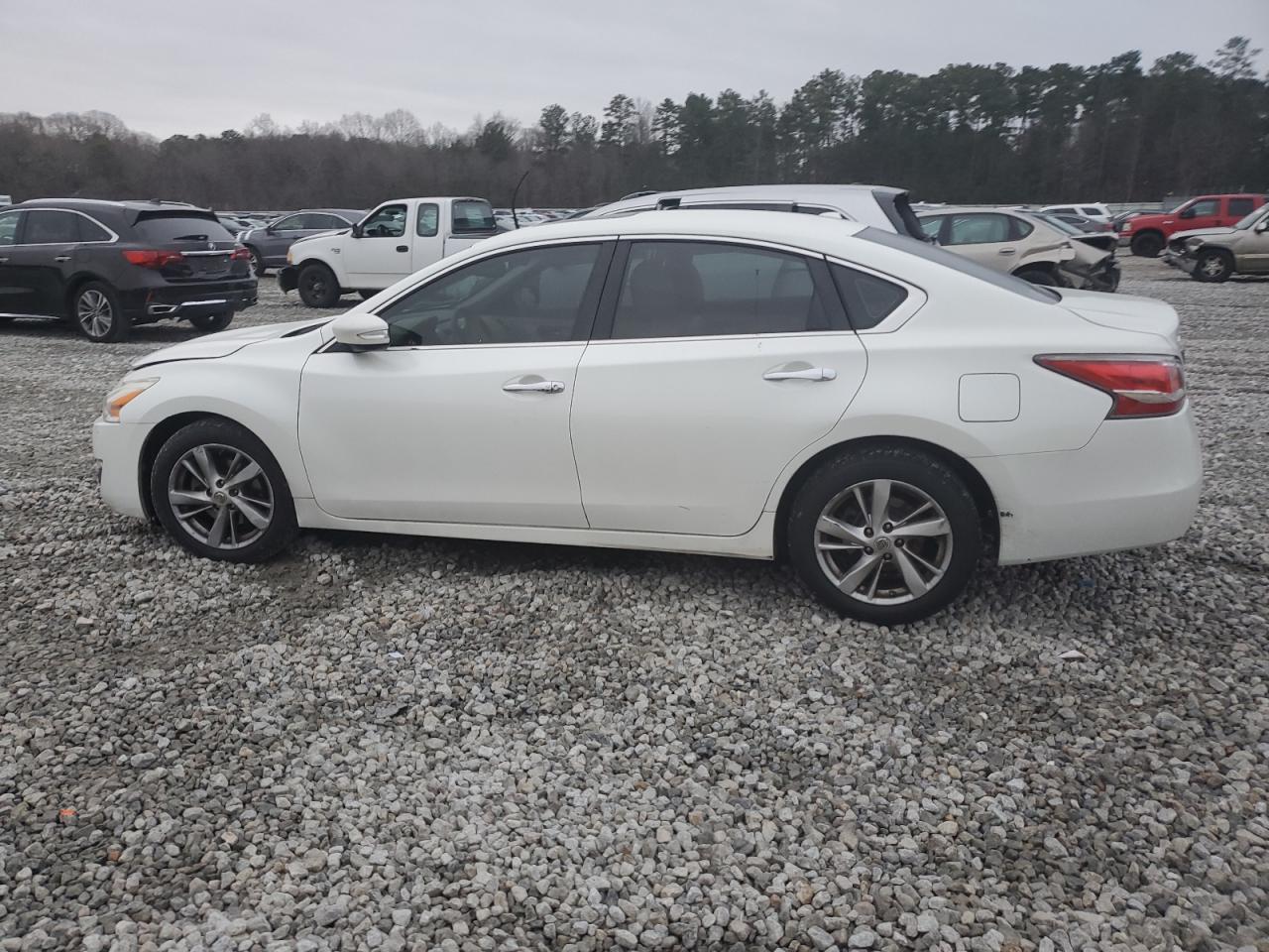 2014 Nissan Altima - Image 2