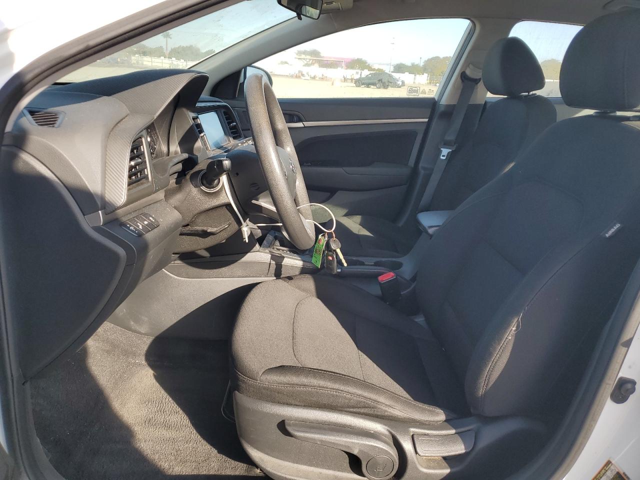 2020 Hyundai Elantra - Image 7