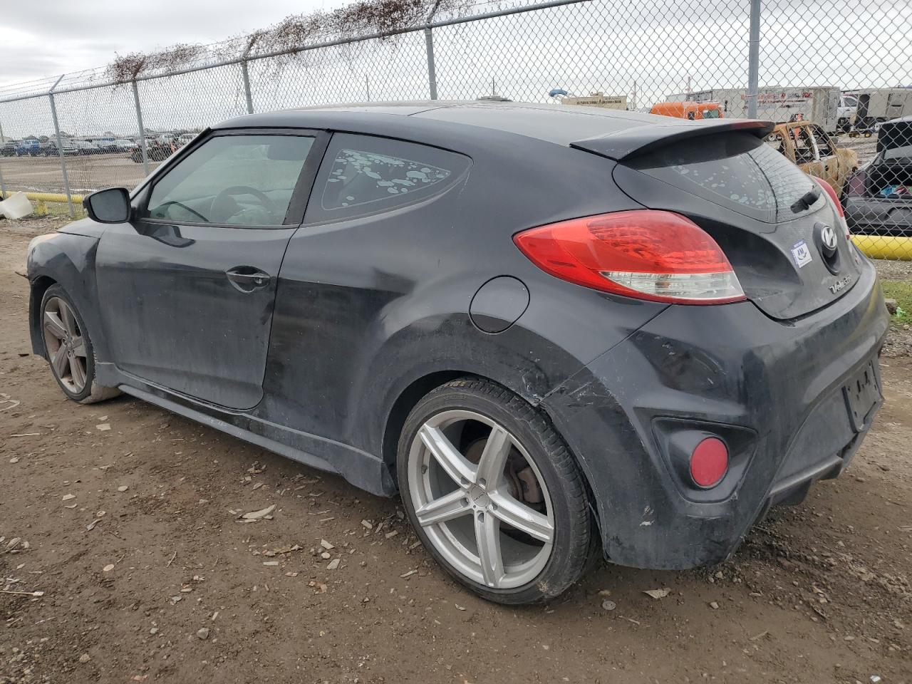 2013 Hyundai Veloster - Image 2