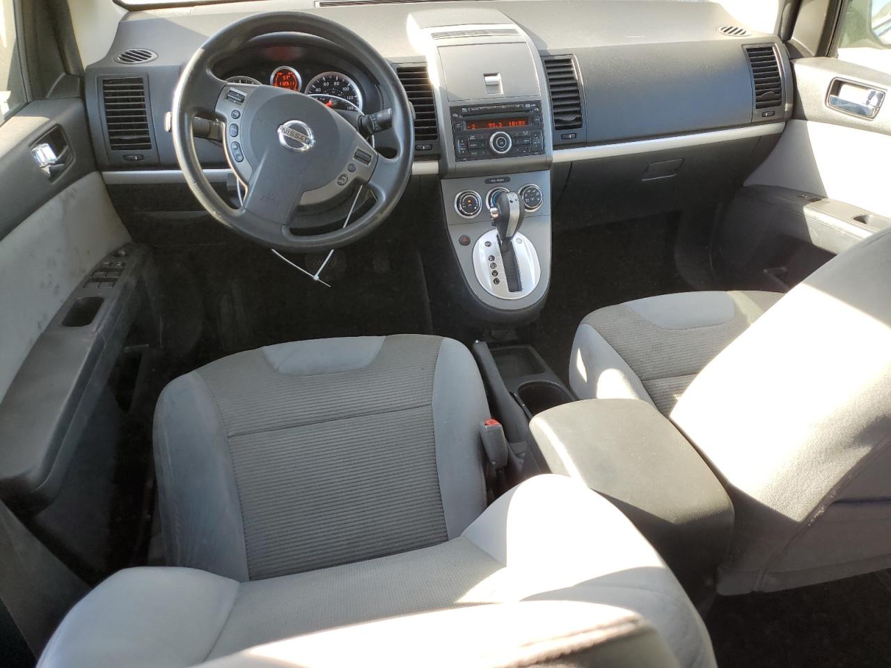 2010 Nissan Sentra - Image 8