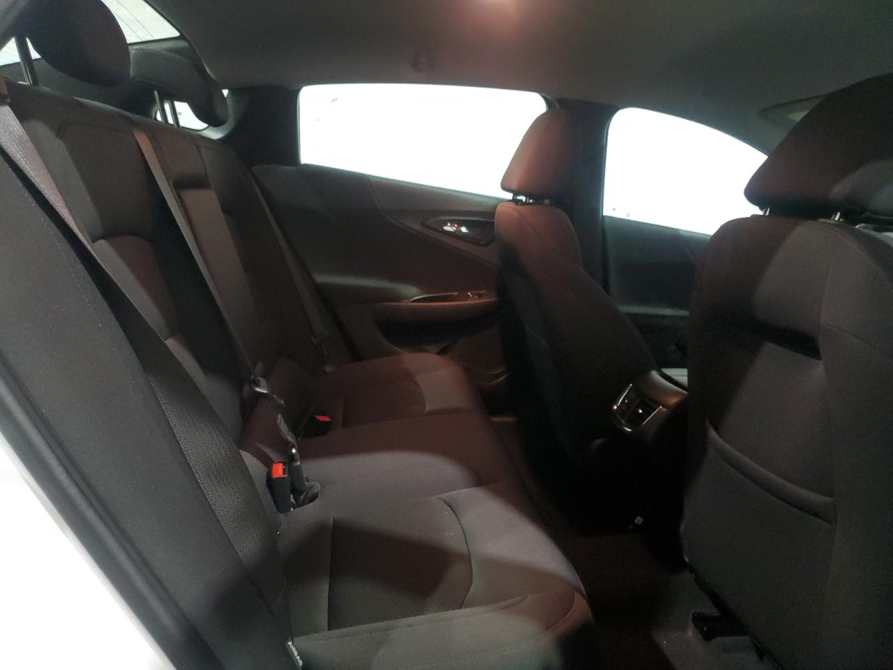 2023 Chevrolet Malibu - Image 10