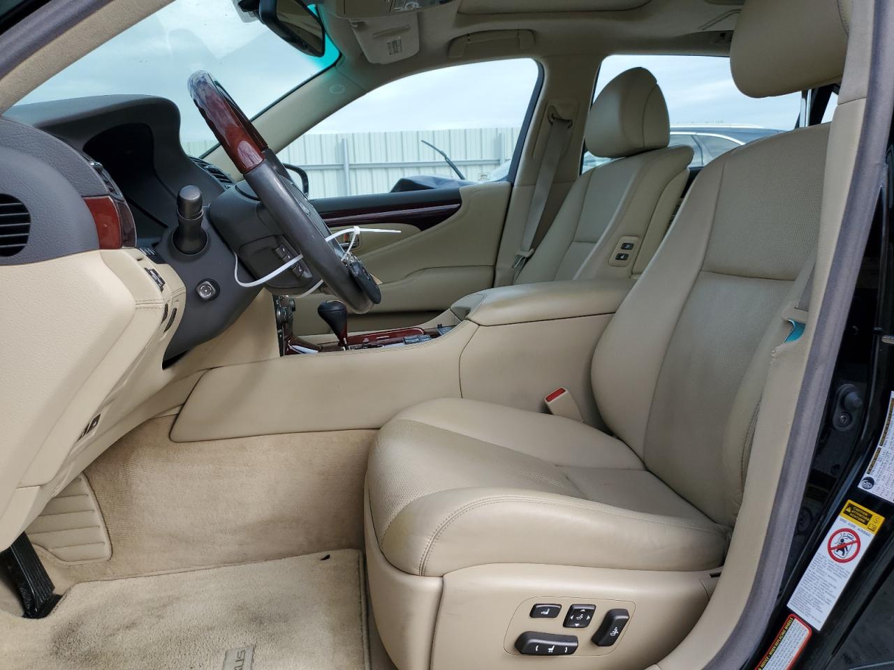 2007 Lexus LS - Image 7
