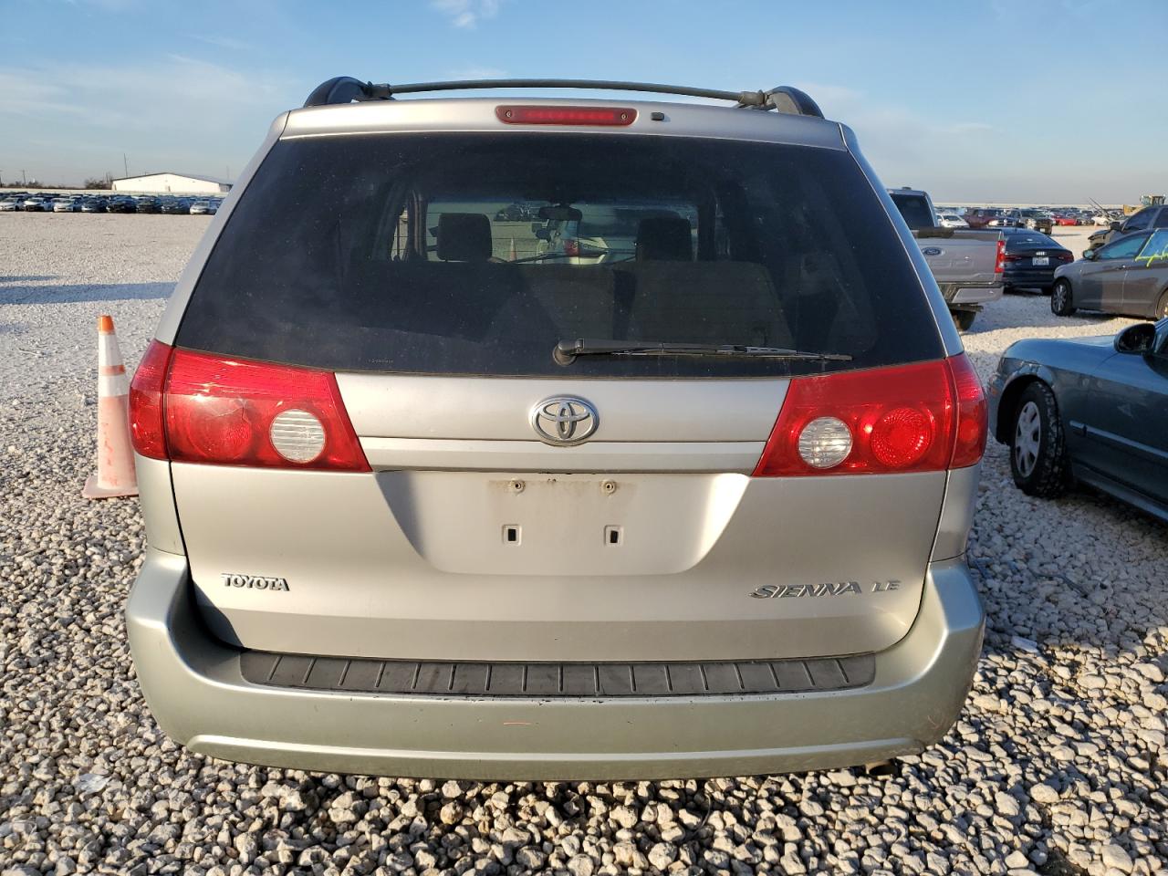 2008 Toyota Sienna - Image 6