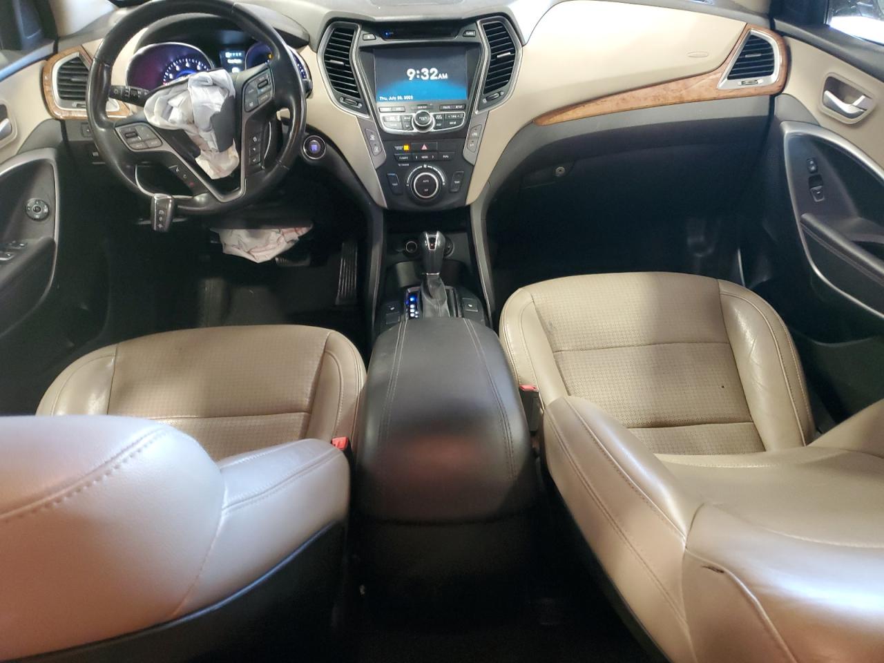 2014 Hyundai Santa Fe - Image 8