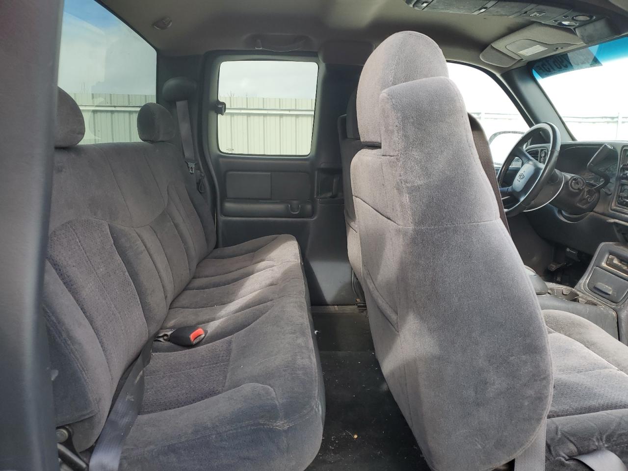 2000 Chevrolet Silverado - Image 10