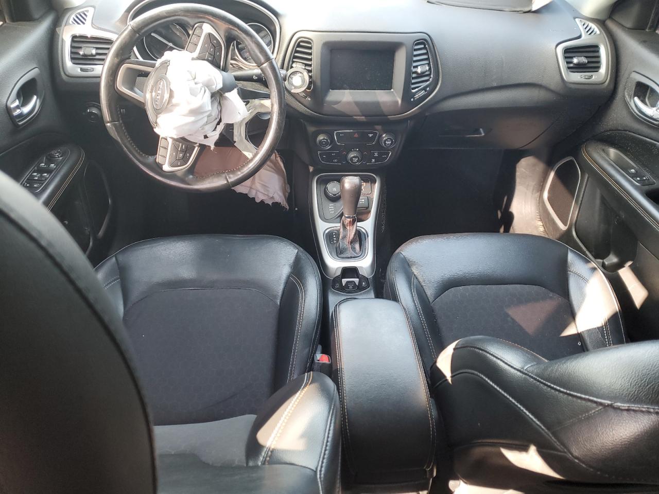 2018 Jeep Compass - Image 8