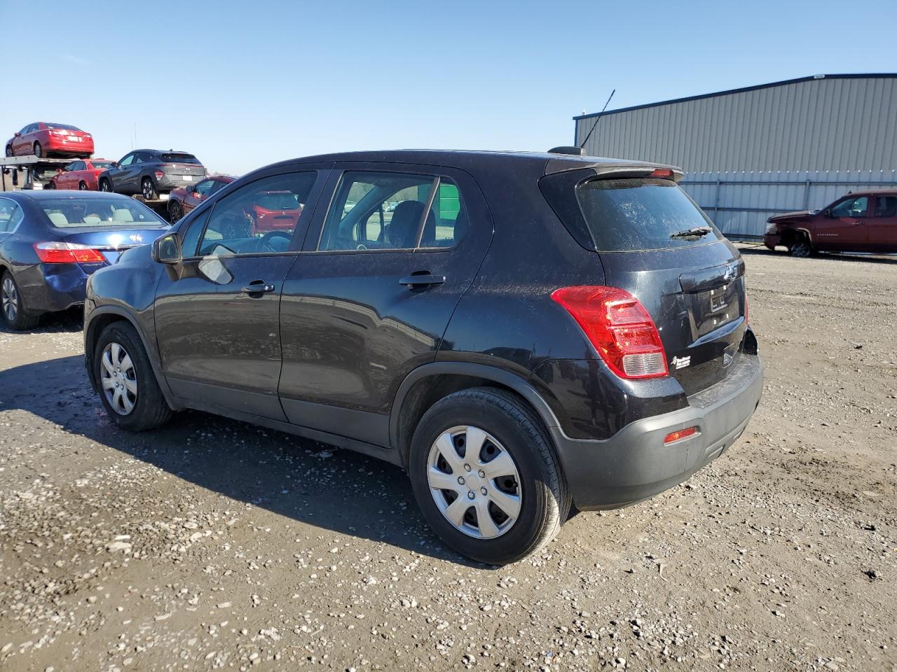 VIN KL7CJKSB2FB111633 2015 CHEVROLET TRAX no.2