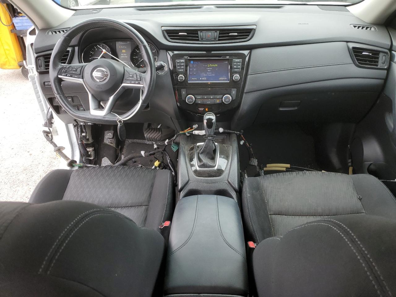 2017 Nissan Rogue - Image 8