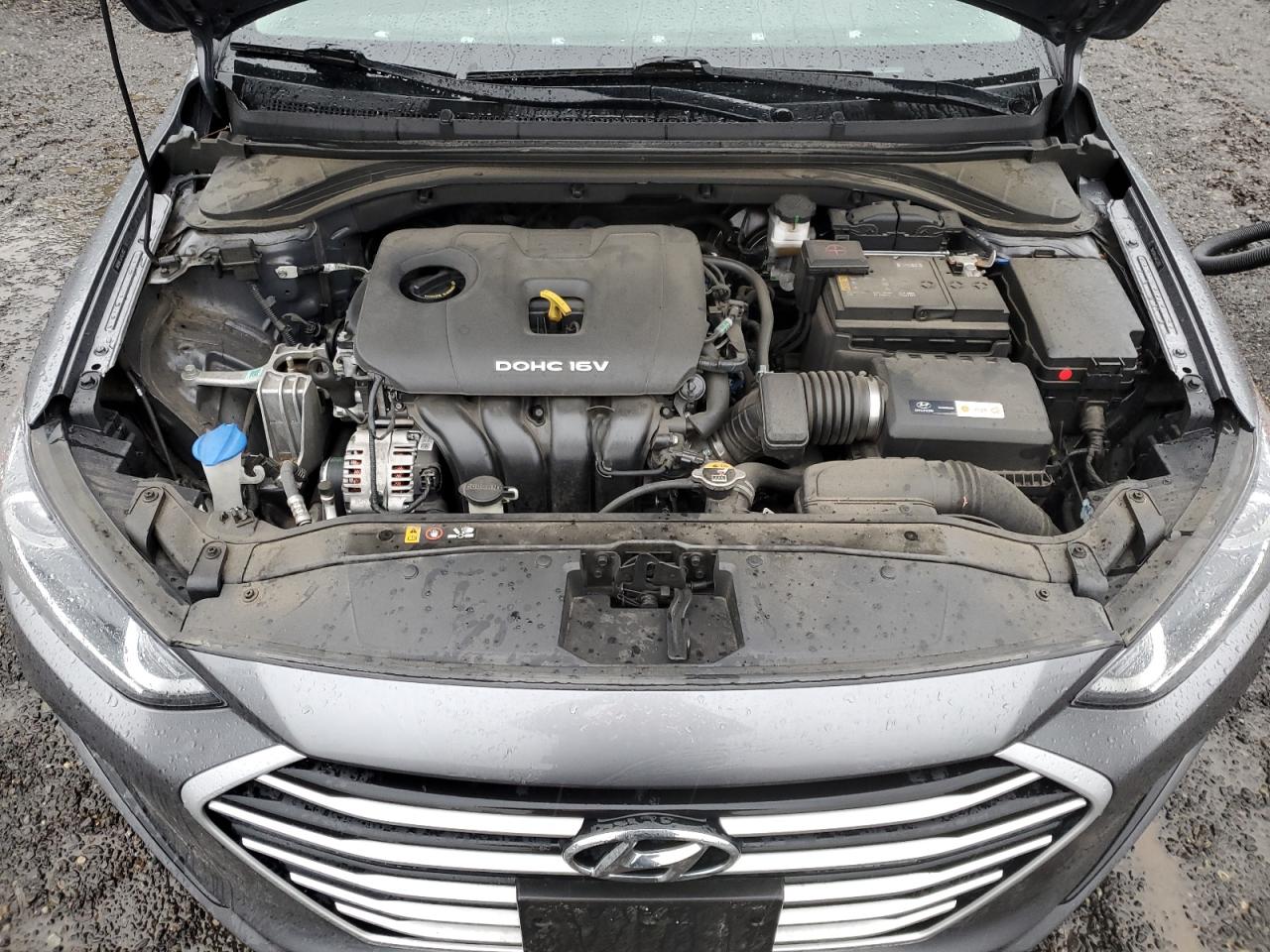 2018 Hyundai Elantra - Image 12