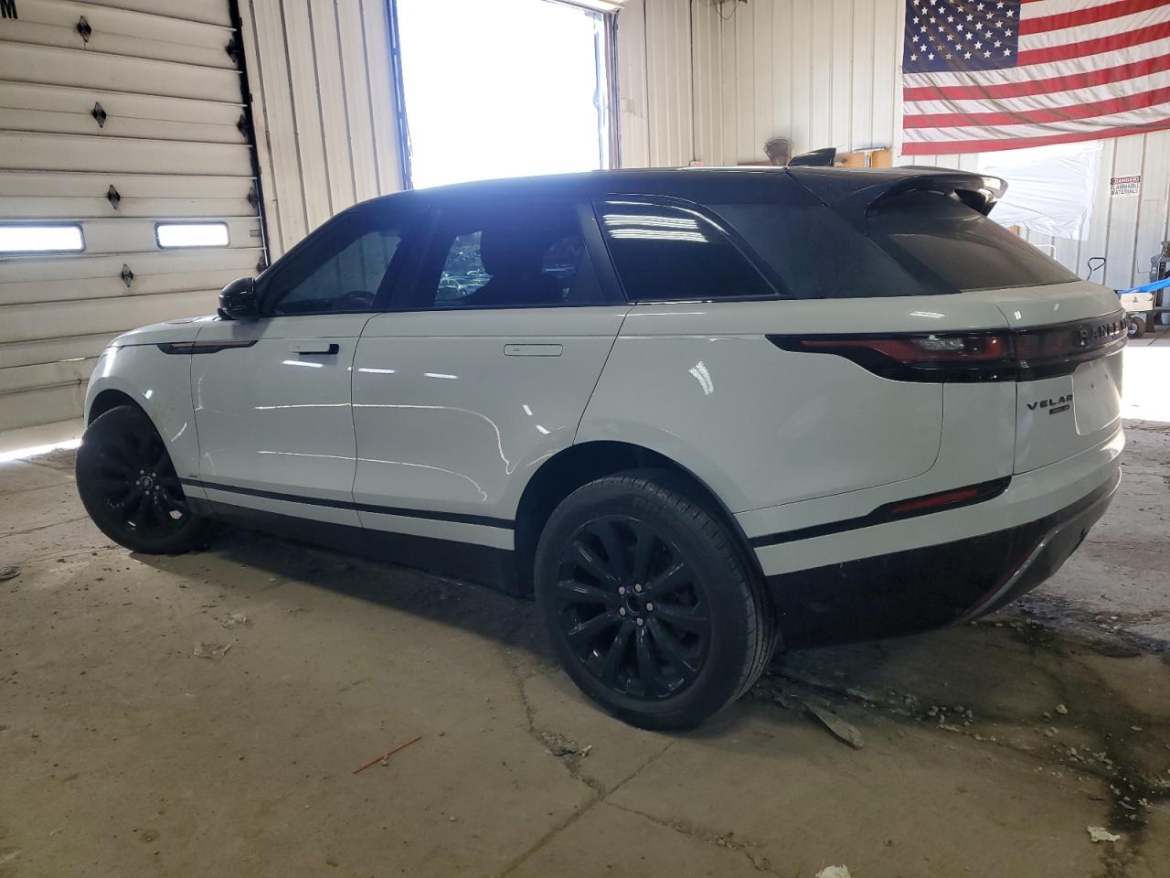 VIN SALYL2RXXJA706225 2018 LAND ROVER RANGEROVER no.2