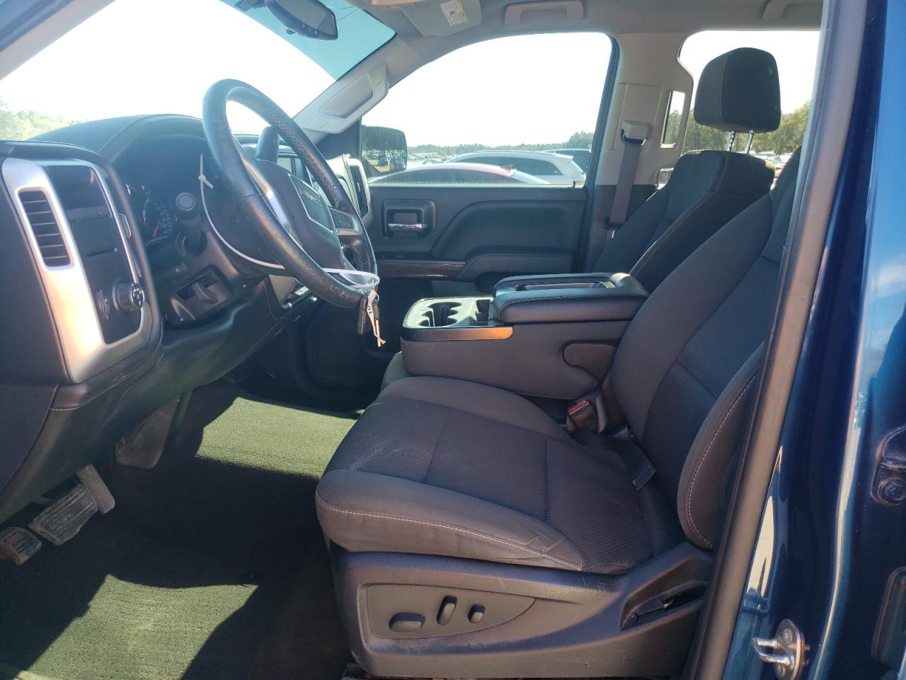 2017 GMC Sierra - Image 7