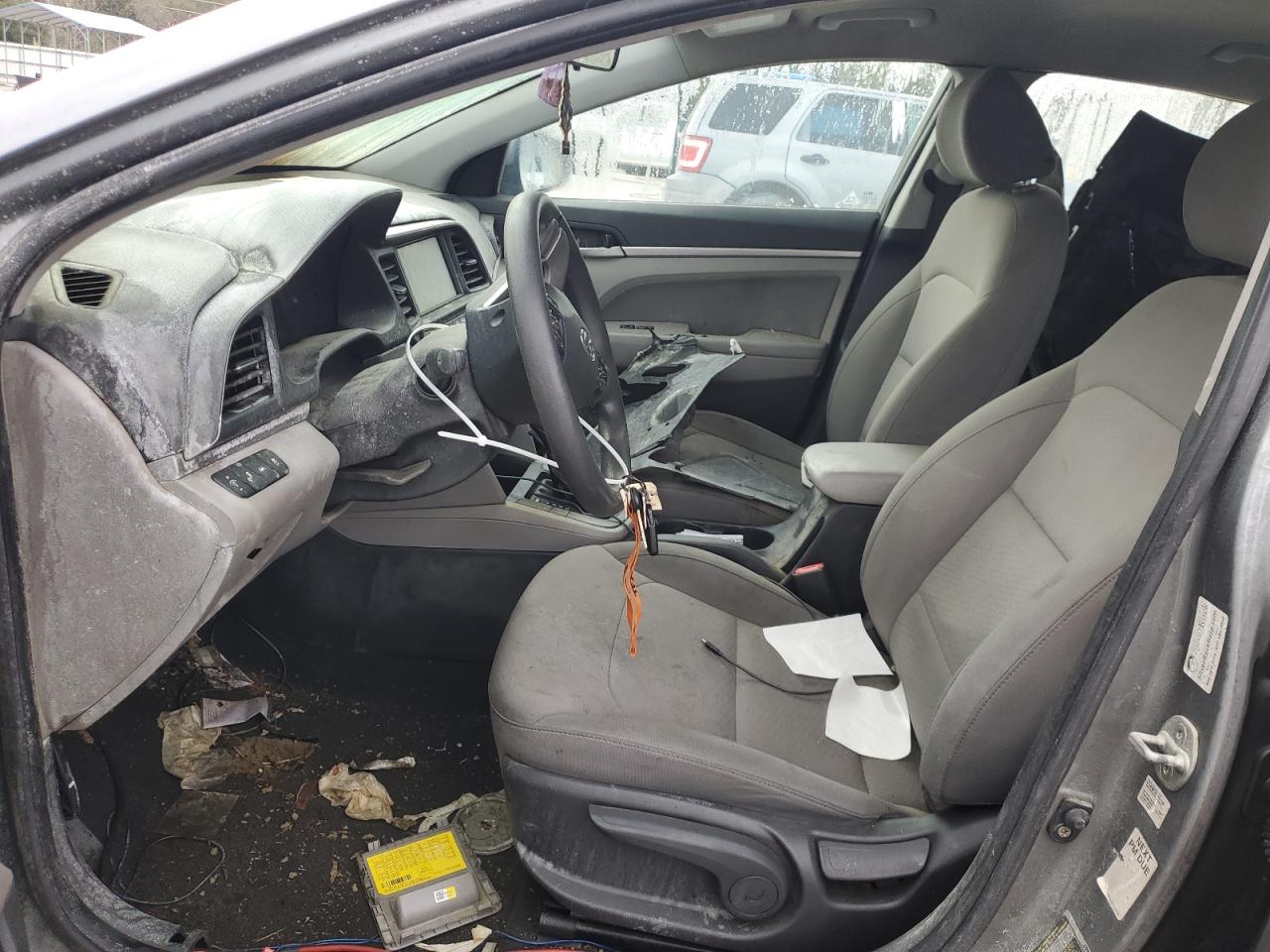 2019 Hyundai Elantra - Image 7