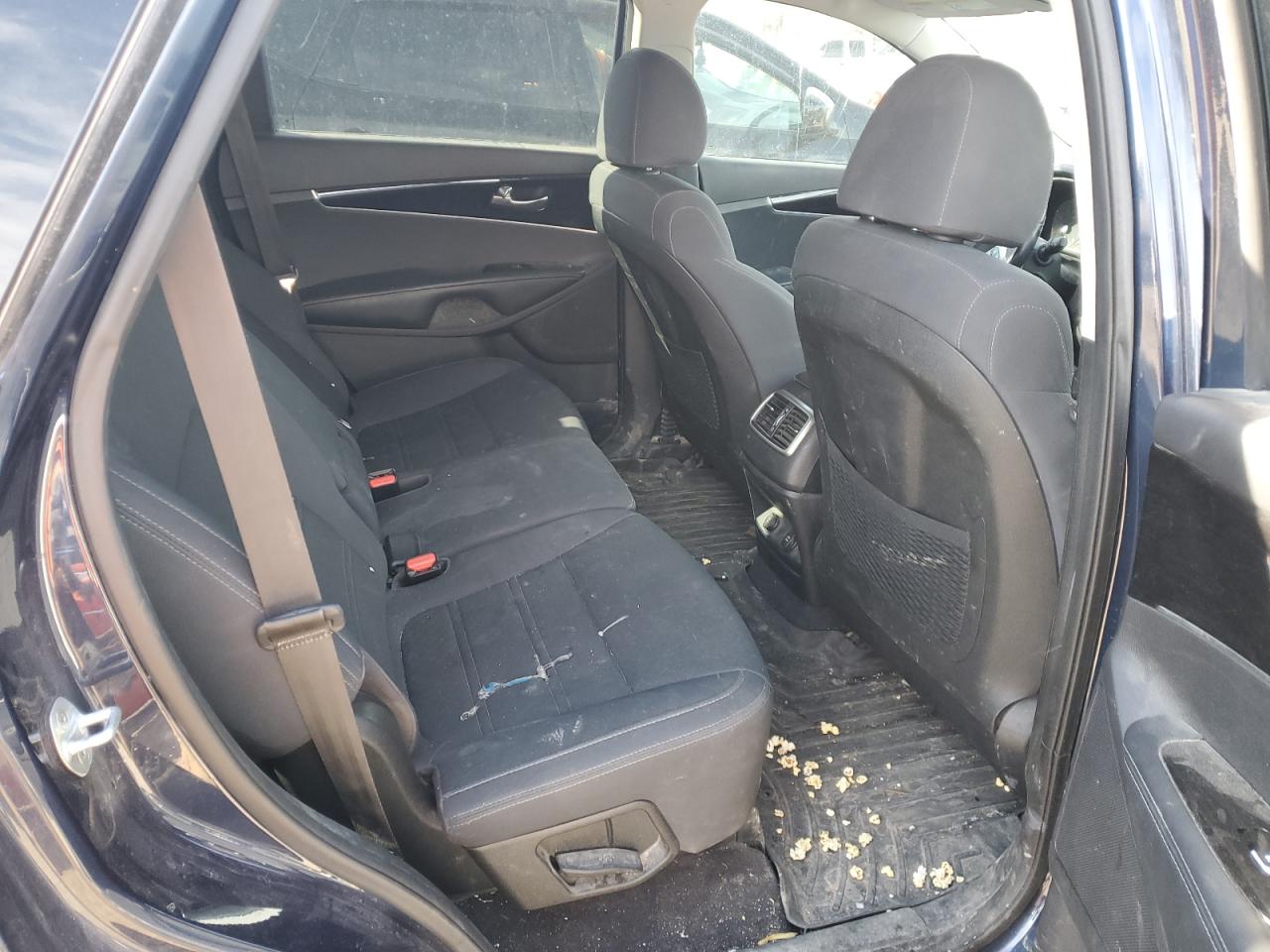 2019 Kia Sorento - Image 11