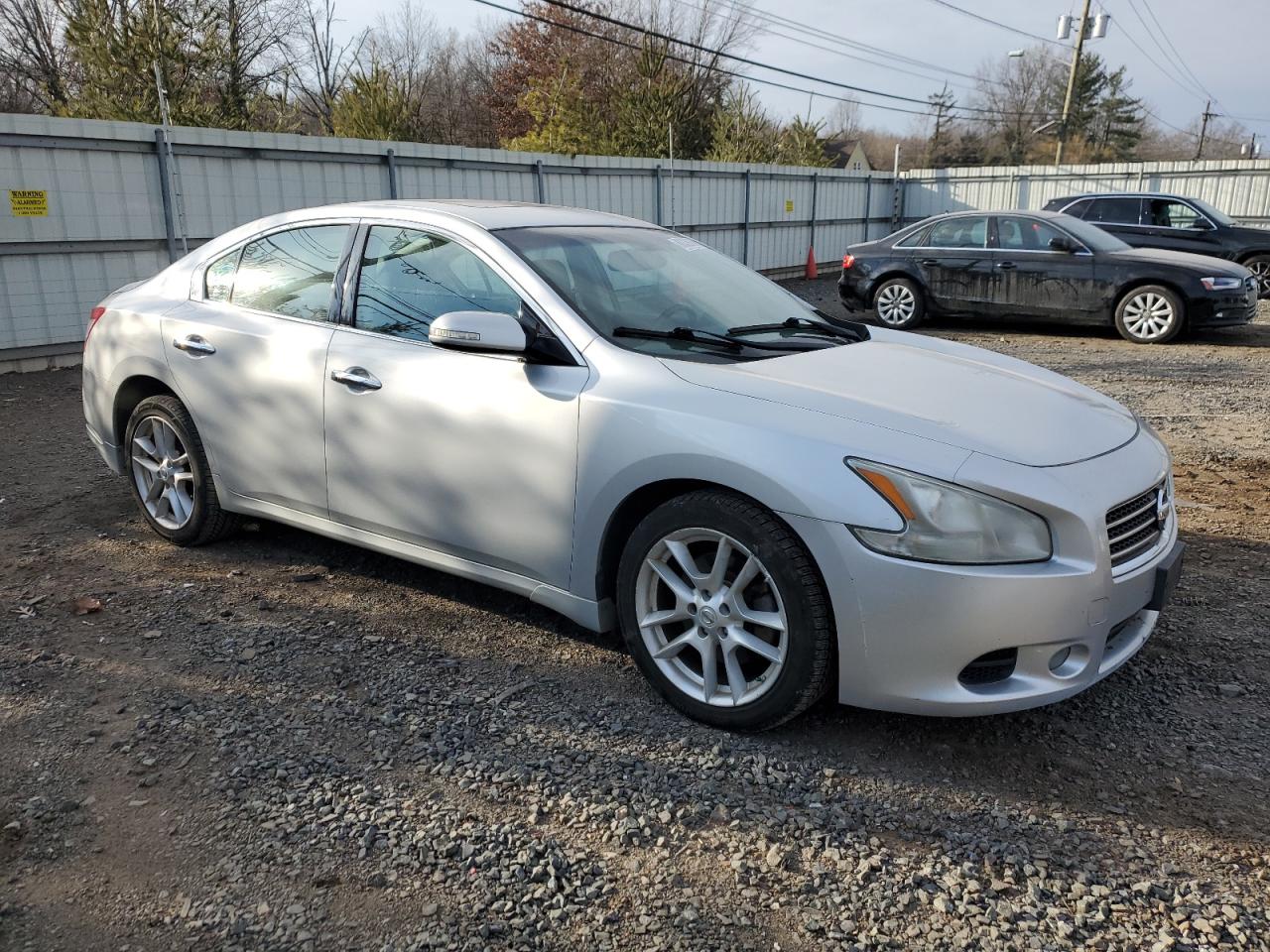 2010 Nissan Maxima - Image 4