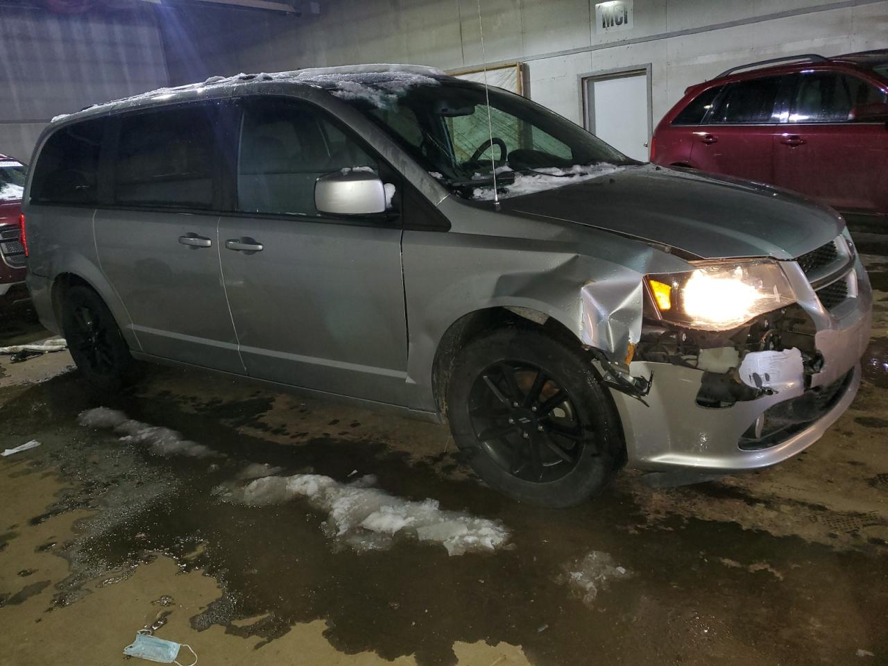 2019 Dodge Caravan - Image 4