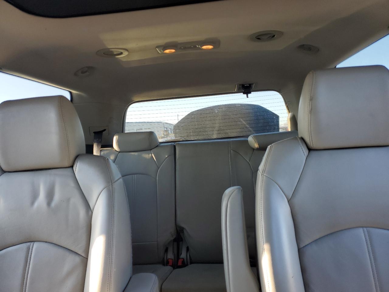 2011 GMC Acadia - Image 10