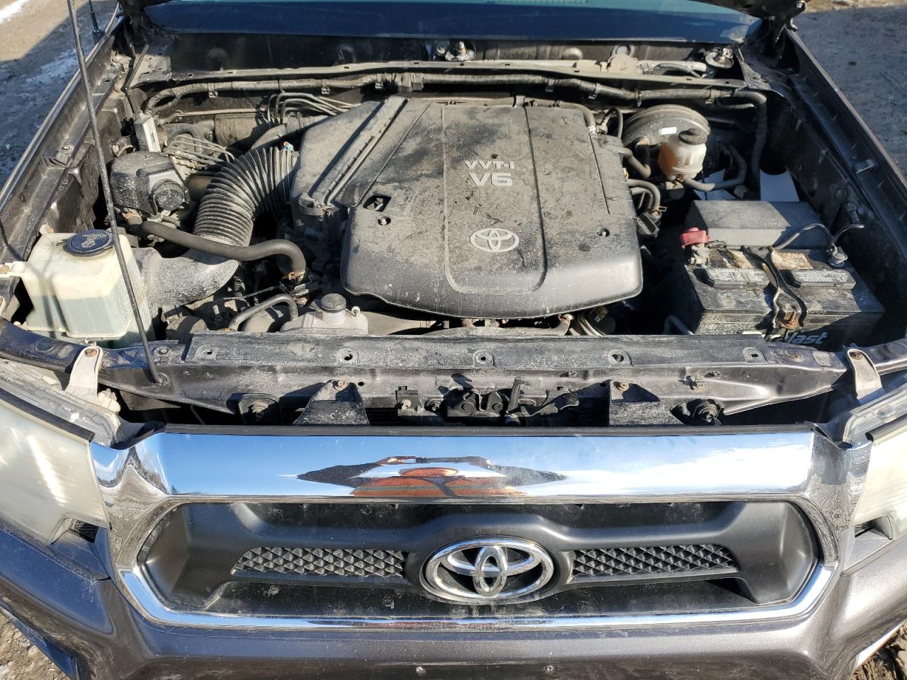 2012 Toyota Tacoma - Image 11