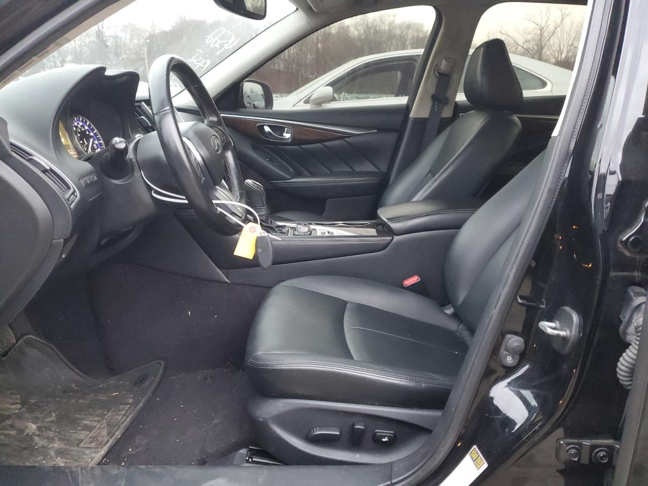 2015 Infiniti Q50 - Image 7