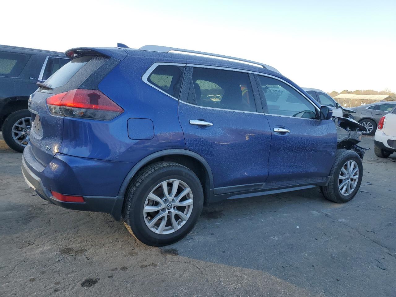 2018 Nissan Rogue - Image 3