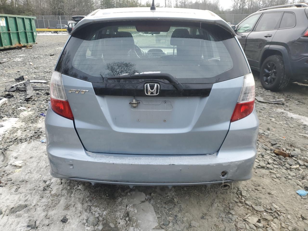 2011 Honda Fit - Image 6