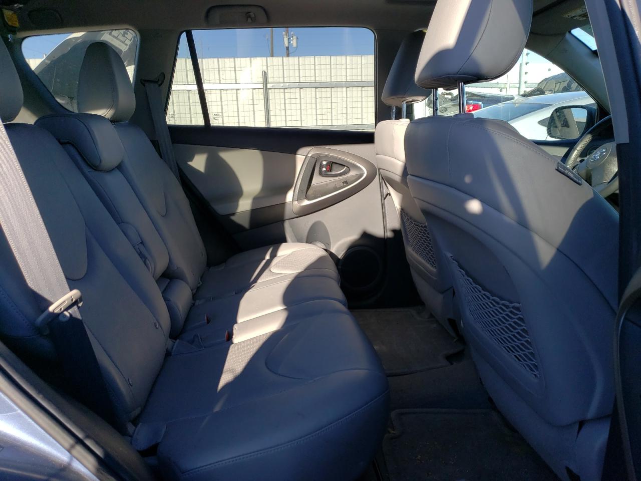 2012 Toyota RAV 4 - Image 11
