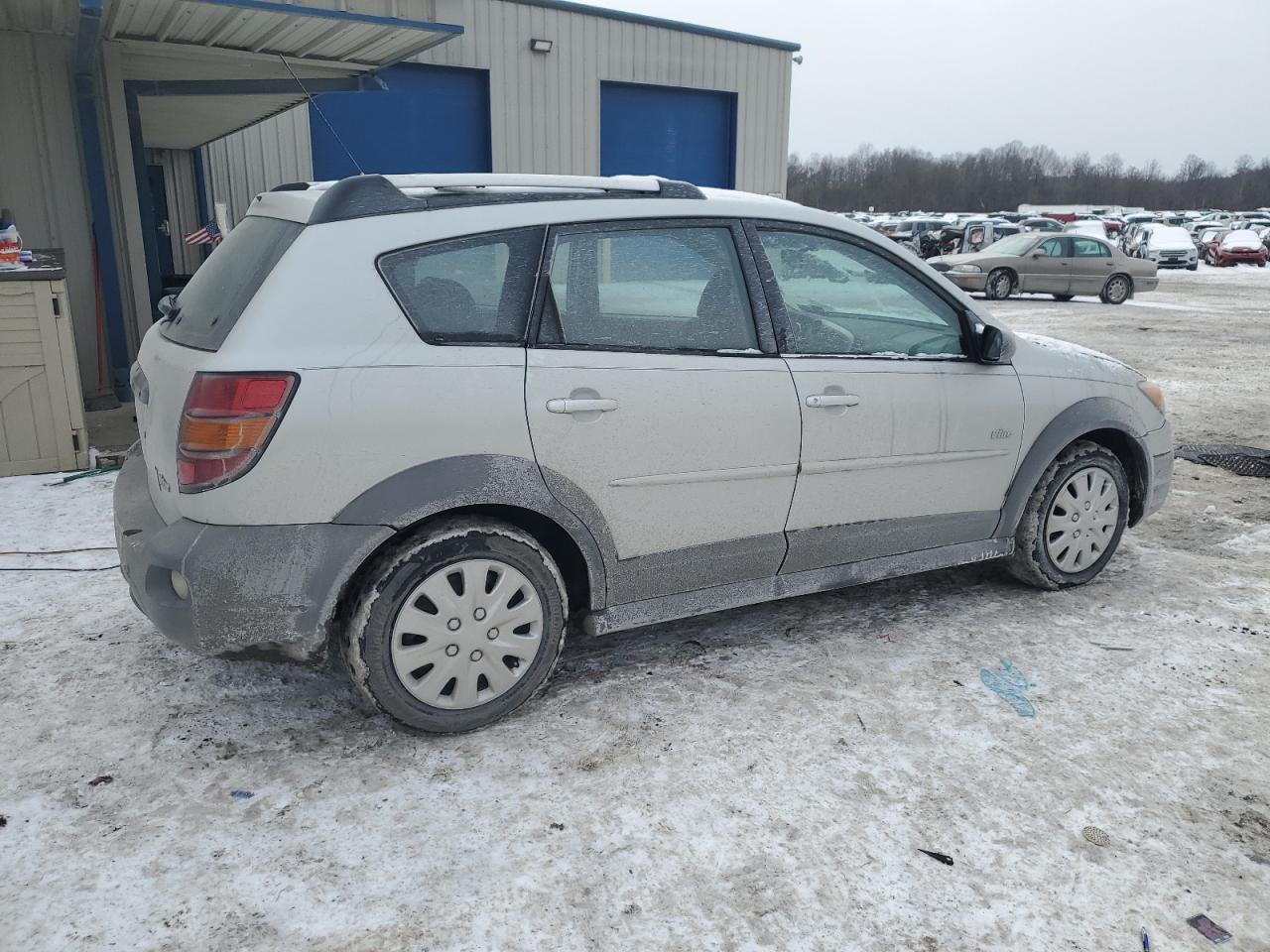2004 Pontiac Vibe - Image 3
