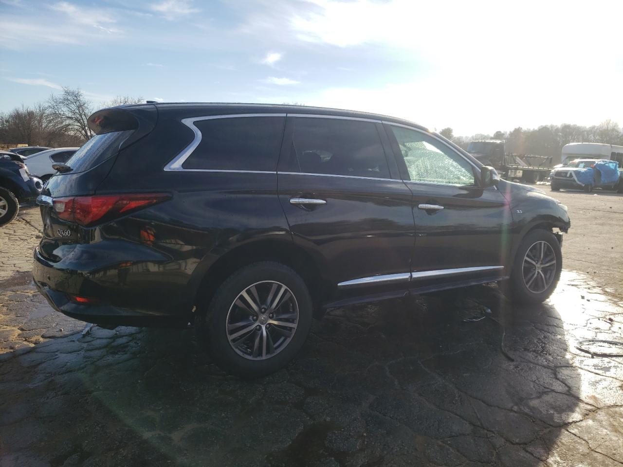 2018 Infiniti QX60 - Image 3