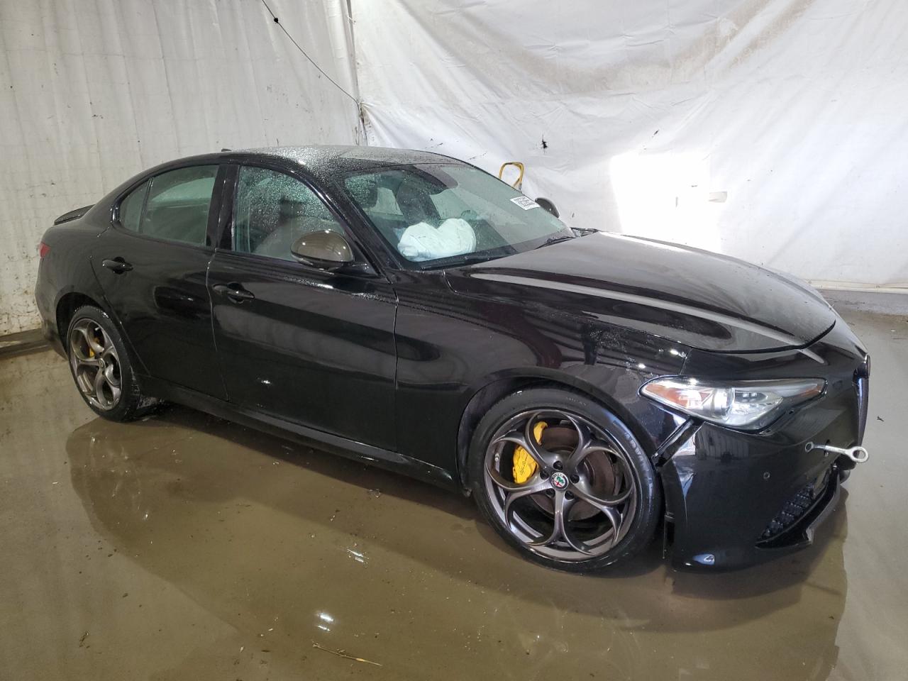 2017 Alfa Romeo Giulia - Image 4