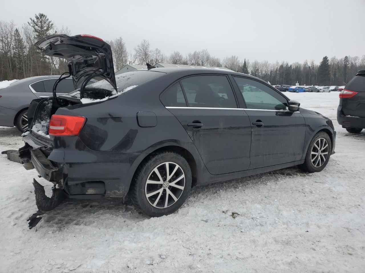 2015 Volkswagen Jetta - Image 3