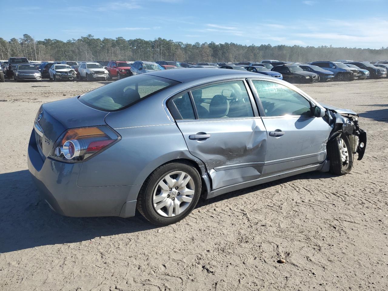 2011 Nissan Altima - Image 3